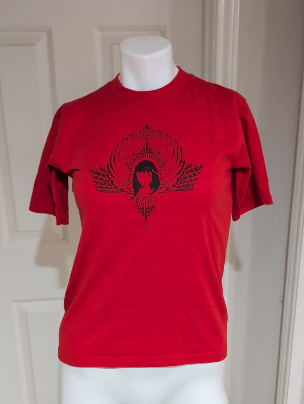 Fruit of the Loom Red Short-Sleeve Tee Black Winged Portrait Graphic Women's XS